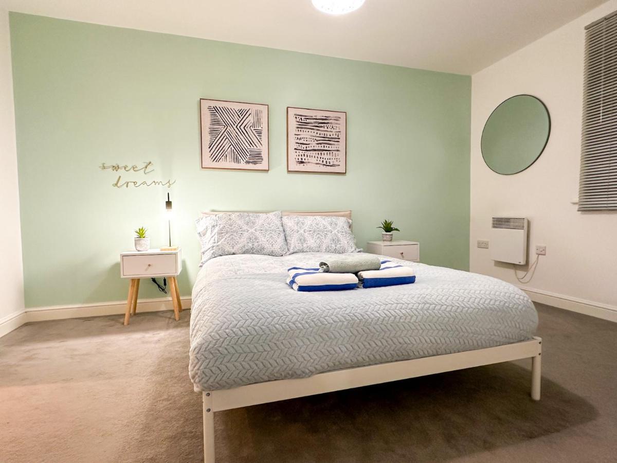 Luxury 2 Bedroom City Centre Apartment - Secure Parking - Amazing Location! Canterbury Exterior foto