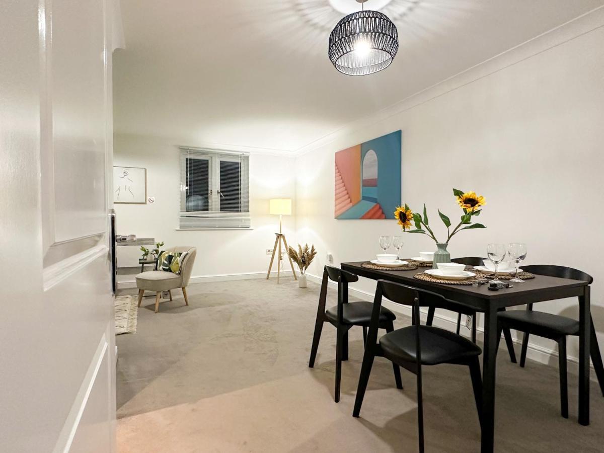 Luxury 2 Bedroom City Centre Apartment - Secure Parking - Amazing Location! Canterbury Exterior foto