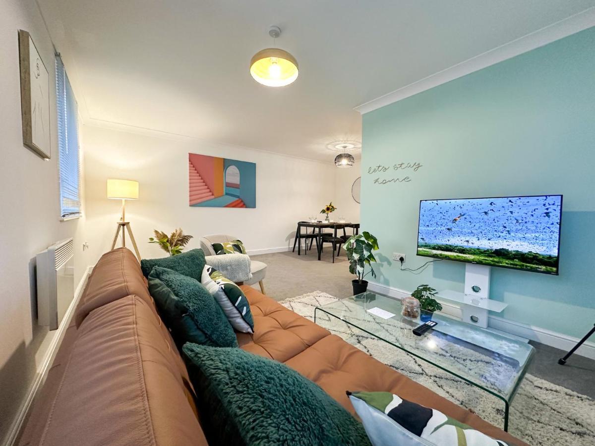 Luxury 2 Bedroom City Centre Apartment - Secure Parking - Amazing Location! Canterbury Exterior foto