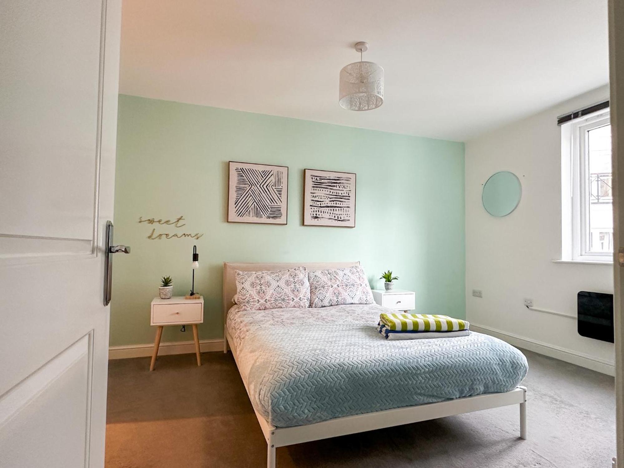Luxury 2 Bedroom City Centre Apartment - Secure Parking - Amazing Location! Canterbury Exterior foto